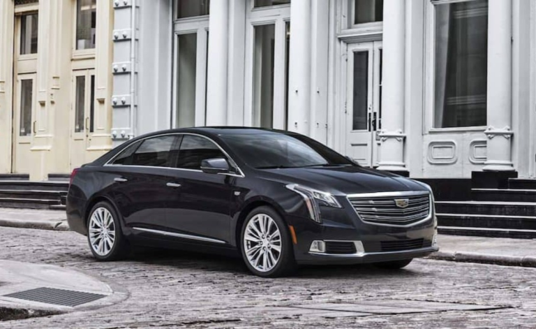 Cobourg Airport Taxi - Cadillac XTS